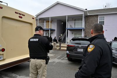 Jurors in ex-officer's trial visit site of Taylor raid
