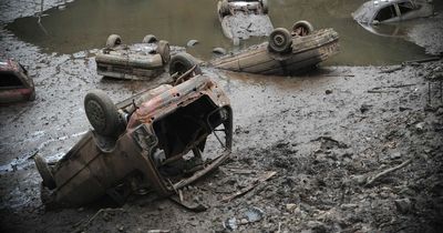 Cars uncovered at Gleniffer Braes as "delicate" operation to remove them continues