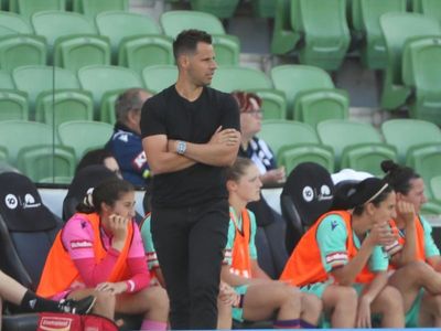 Glory women aim to topple Sky Blues