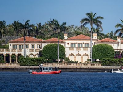 House committee ramps up investigation into documents Trump hoarded at Mar-a-Lago