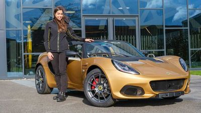 Perfect Ending: Last Lotus Elise Handed Over To Elisa Artioli