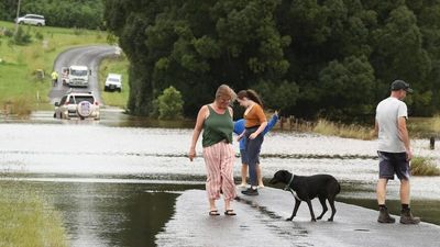 Northern NSW residents prepare for flood impact as severe weather warning for heavy rain issued