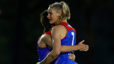 Melbourne beats Kangaroos for fourth straight AFLW win after Adelaide Crows, Geelong triumph