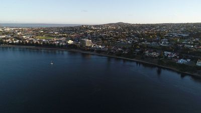 No new COVID-19 deaths in South Australia as restrictions ease at hospitality venues