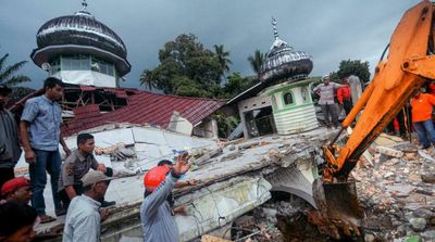 Indonesian Rescuers Search for Survivors after Deadly Earthquake