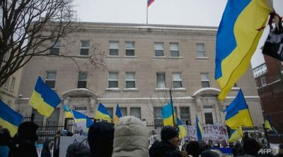 Ottawa Sanctions Putin, Canadians Show Solidarity with Ukraine