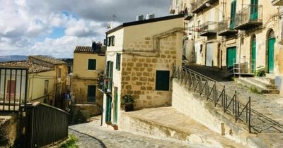 Brits escape to the sun and buy houses for €1 in Italy - but they need a lot of work