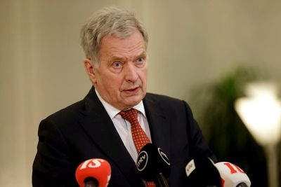 Finland, Sweden brush off Moscow's warning on joining NATO