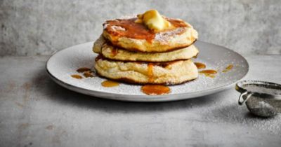A flipping easy recipe for American-style fluffy pancakes