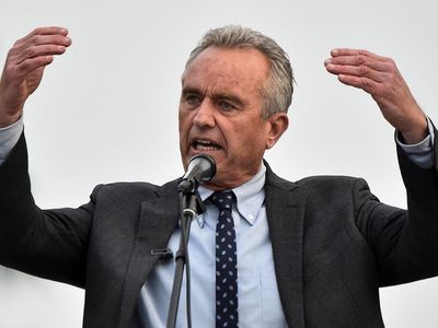 RFK Jr’s descent into conspiracy theories causing anguish for family and friends, report says