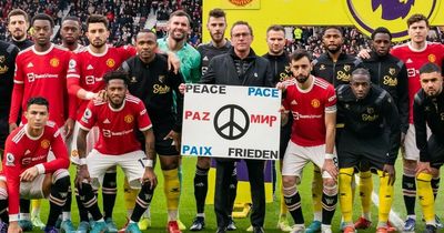 Man Utd and Watford hold up peace sign in support for Ukraine after Ralf Rangnick's idea