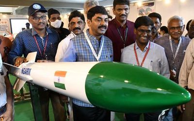 Students should help make nation a global leader: DRDO chief