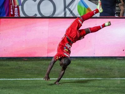 Veart praises Reds' spirit in comeback win