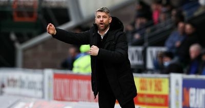 Hearts end 10-man St Mirren's unbeaten run as Stephen Robinson suffers defeat in first game as boss