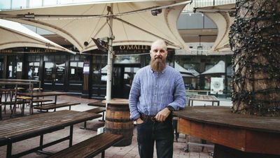 Eased mask rules 'a positive change' for Canberra business