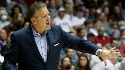 Watch: Arkansas Fans ‘Call the Hogs’ While Kentucky Coach John Calipari Eats Dinner