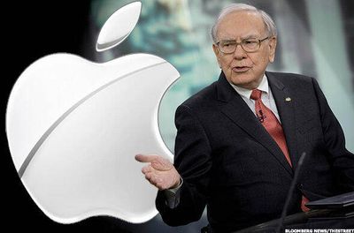 Warren Buffett Comes to the Rescue of Tim Cook