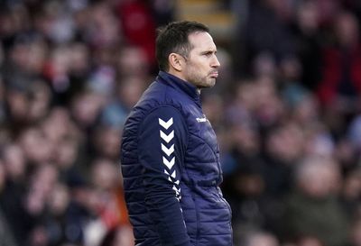 “Incompetent at best”: Frank Lampard blasts officials after Everton loss to Man City