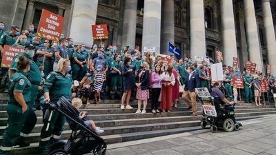 SA Labor's promised health spending approaches $1 billion, while Liberals open zoo to River Torrens