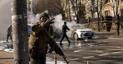 Ukraine in fierce fight against advancing Russian forces