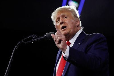 Trump calls the US a ‘stupid country’ and praises Putin as ‘smart’ in latest Ukraine comments