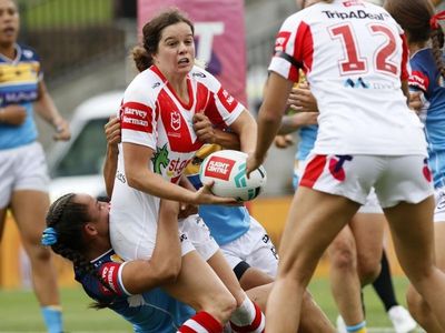 Dragons hold out NRLW newcomers Titans