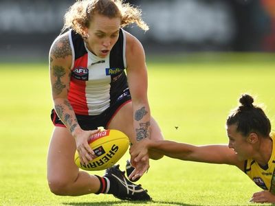 St Kilda hold off Suns for first AFLW win