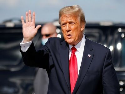 Trump blames 'dumb' US administration for Ukraine situation