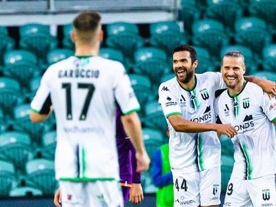 United keep rolling in ALM win over Glory