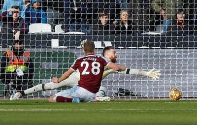 West Ham 1-0 Wolves LIVE! Soucek goal - Premier League result, match stream and latest updates today