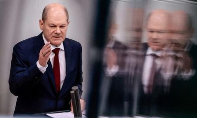 Germany to set up €100bn fund to boost its military strength