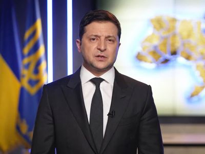 Ukraine agrees to hold peace talks with Russia at Belarus border