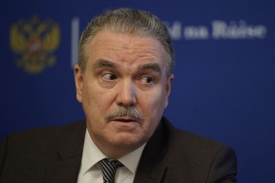 Irish ministers defend decision not to expel Russian ambassador