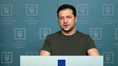 German news translator bursts into tears while reporting Ukrainian president Zelensky’s speech