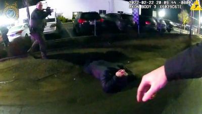 Oregon Cops Talk Down Road-Rage Suspect Pointing Gun To Own Head