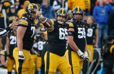 Breakdown of possible Titans draft target Tyler Linderbaum