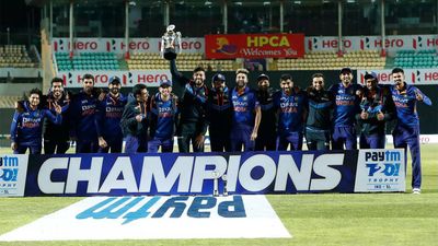 India vs Sri Lanka 3rd T20I: Shreyas Iyer's third fifty in a row hands India 3-0 series sweep against Sri Lanka