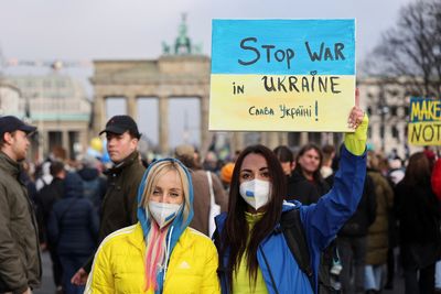 Huge crowds in Europe, US march in solidarity with Ukraine