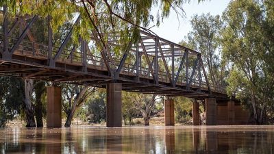 Federal opposition hints at changes to water savings in Murray-Darling Basin