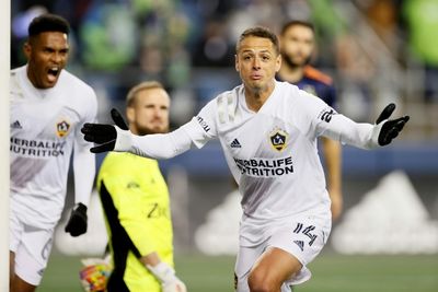 Hernandez late strike hands Galaxy win over New York