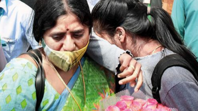 Hundreds of Indian students stranded at Ukraine border