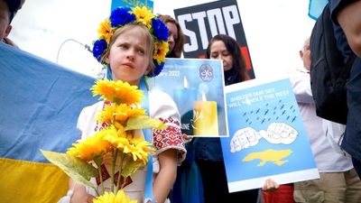 Russian opera The Golden Cockerel to go ahead at Adelaide Festival as rally takes place