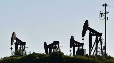 Oil Surges, Equities Mostly Fall on Growing Ukraine Fears