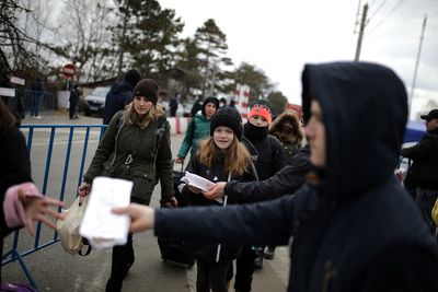 Just under 71,000 Ukrainians entered Romania since Russian invasion-spokesman