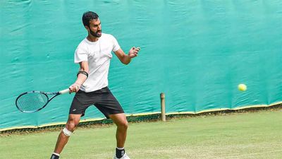 Davis Cup: Lower gravity and other dynamics of playing on grass courts