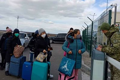 99 Thais have left Ukraine, about 50 close behind