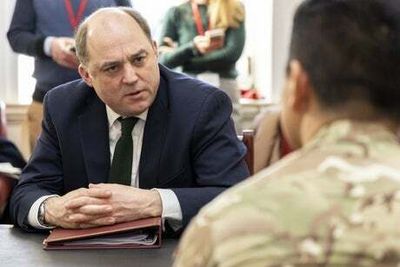 Britons warned not to go to Ukraine to fight
