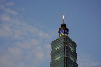 Taiwan says inappropriate to link its situation to Ukraine's
