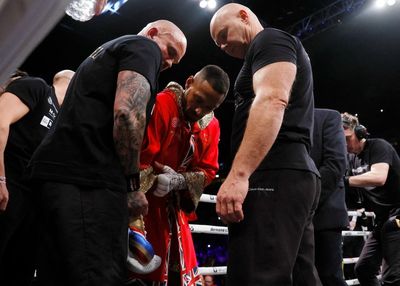 Kell Brook caused ‘absolute chaos’ by wearing horsehair gloves before Amir Khan fight