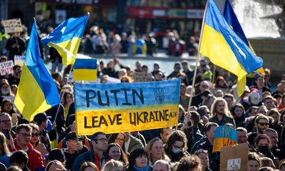 How can Britons help the people of Ukraine?